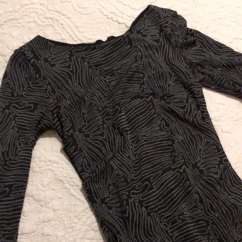 Nicole Miller 3/4 Sleeve Body Con Stretch Midi Dress- Artsy Print! S